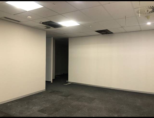 718M² OFFICE TO LET IN ROSEBANK